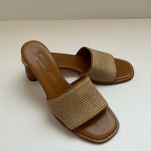 Eric Javits leather and natural colored squishee straw size 7 M, good condition.